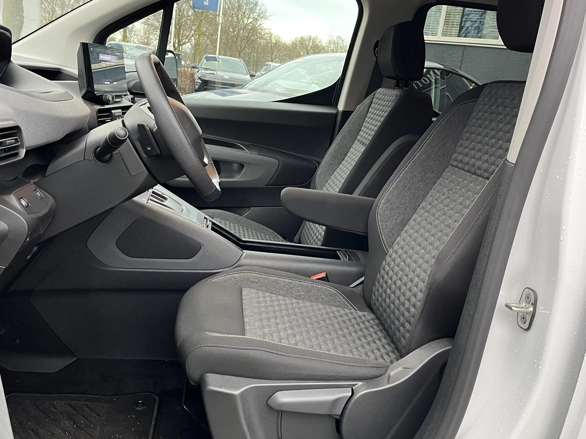 Hoofdafbeelding Peugeot e-Rifter