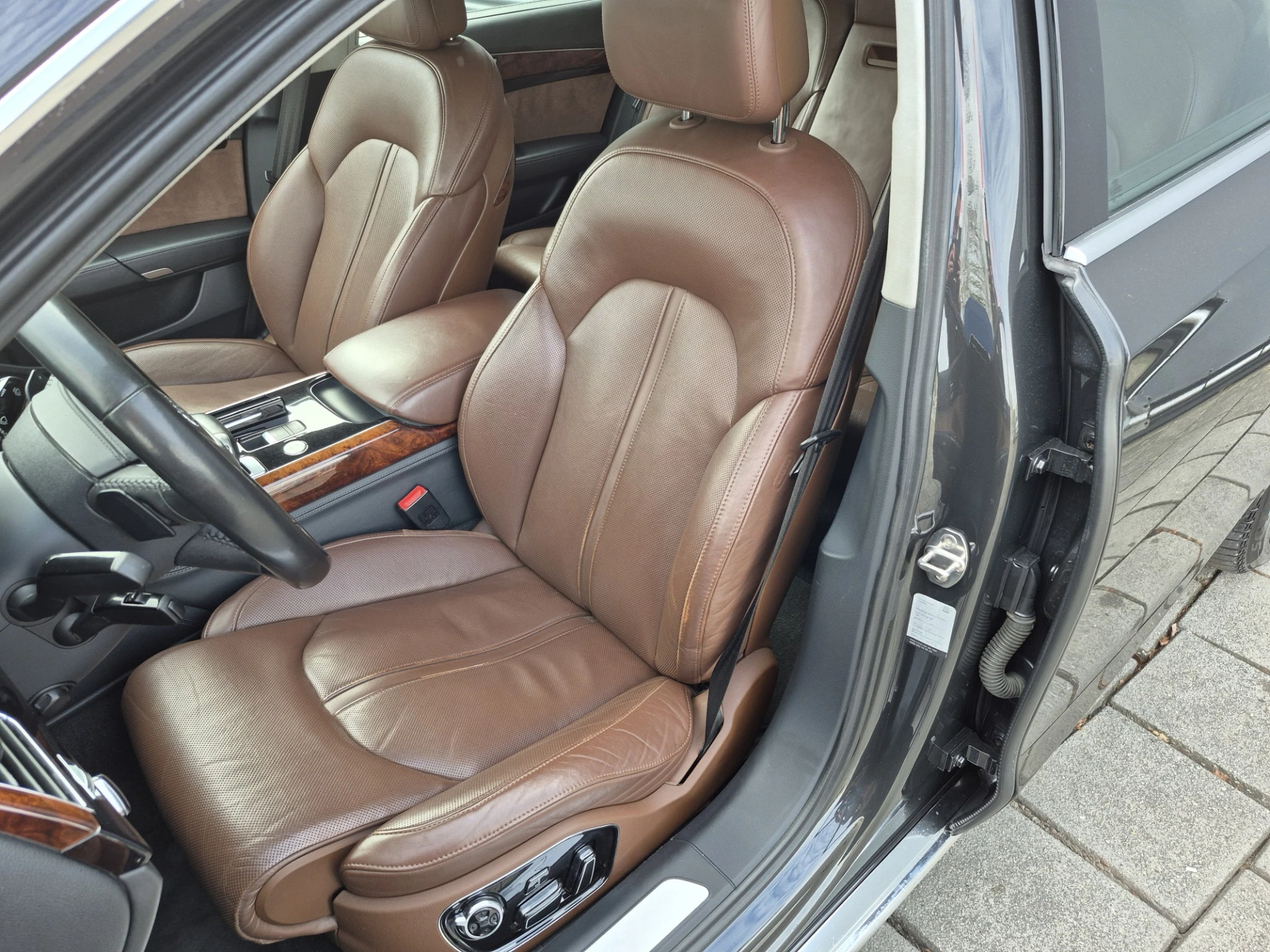 Hoofdafbeelding Audi A8