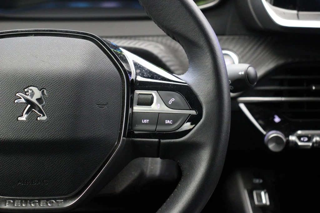 Hoofdafbeelding Peugeot e-208