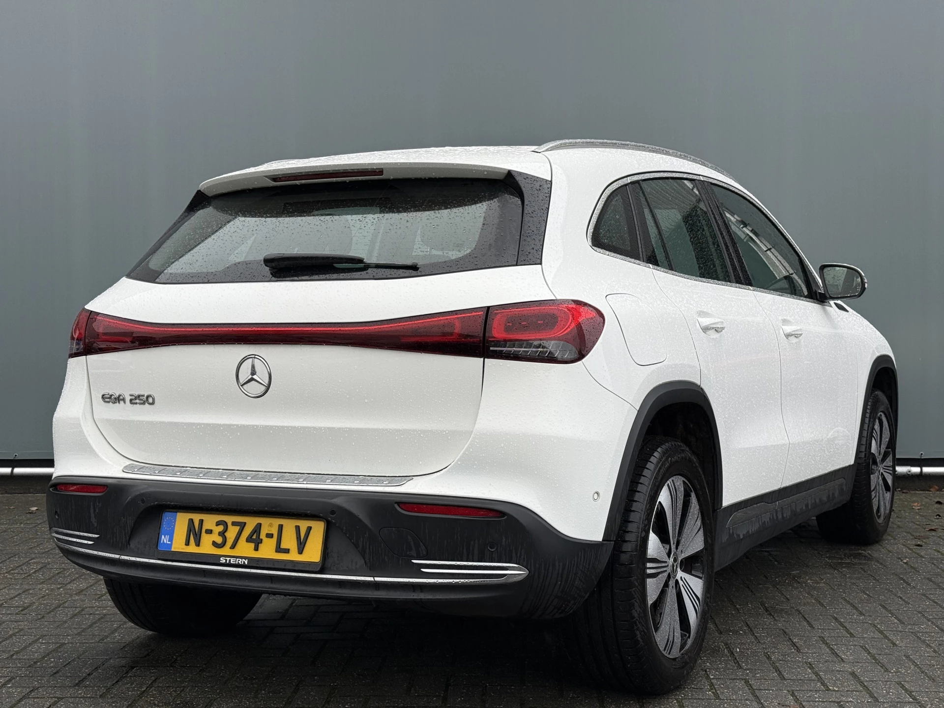 Hoofdafbeelding Mercedes-Benz EQA