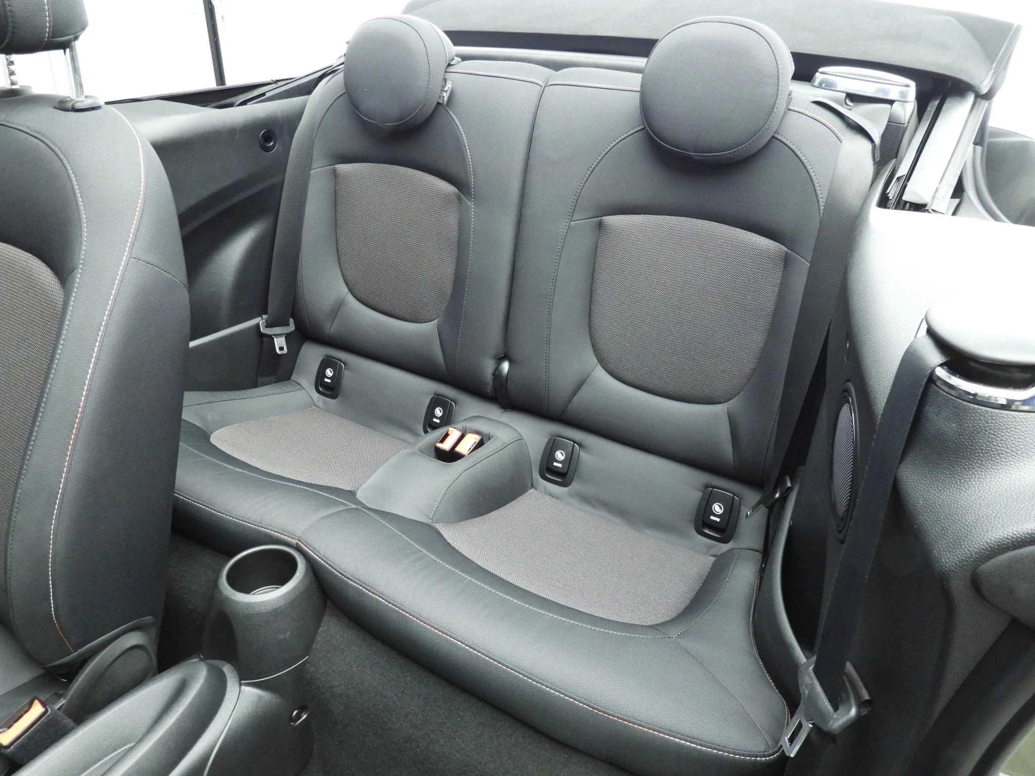 Hoofdafbeelding MINI One Cabrio