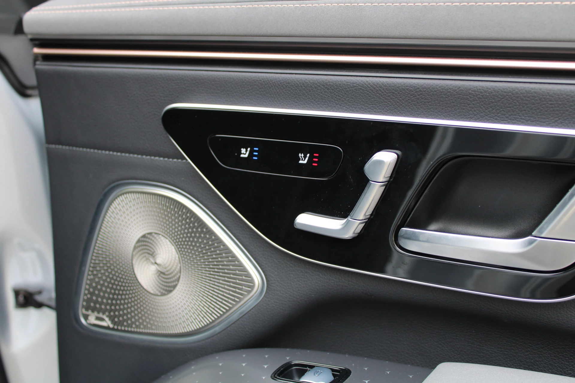 Hoofdafbeelding Mercedes-Benz EQS