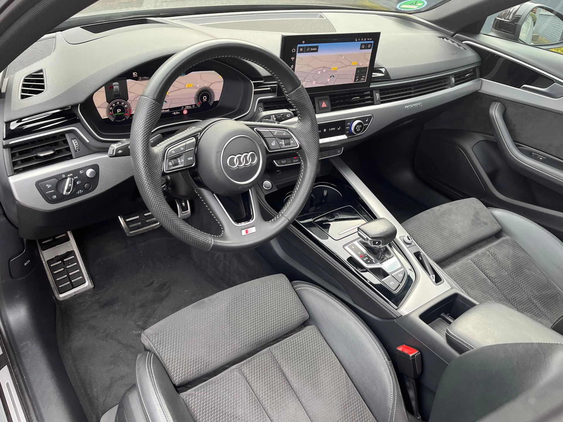 Hoofdafbeelding Audi A4