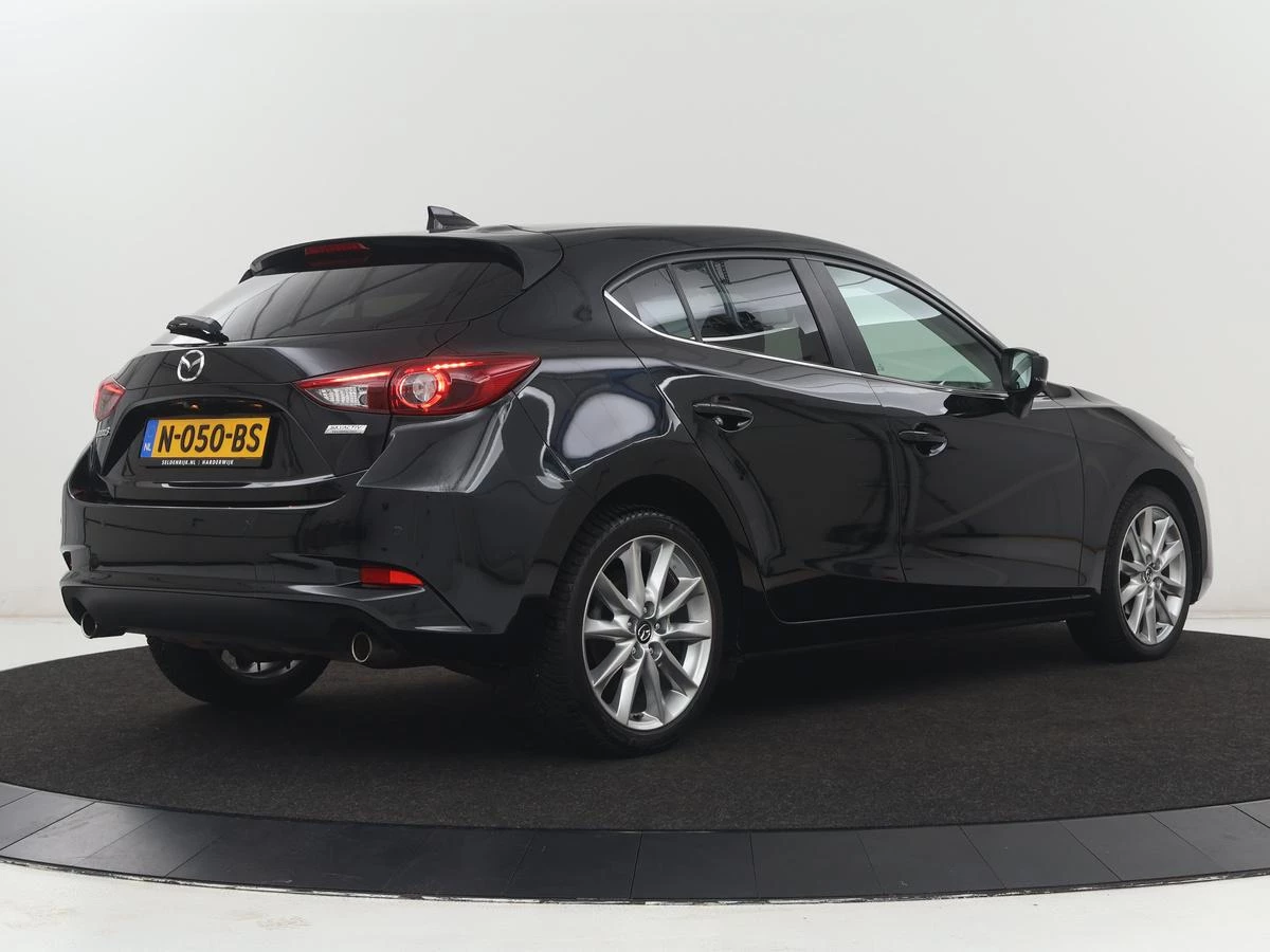 Hoofdafbeelding Mazda 3