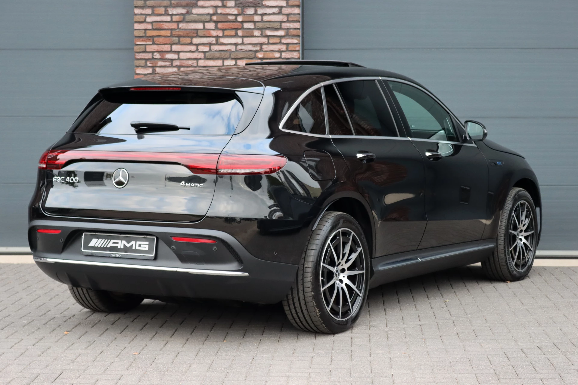 Hoofdafbeelding Mercedes-Benz EQC