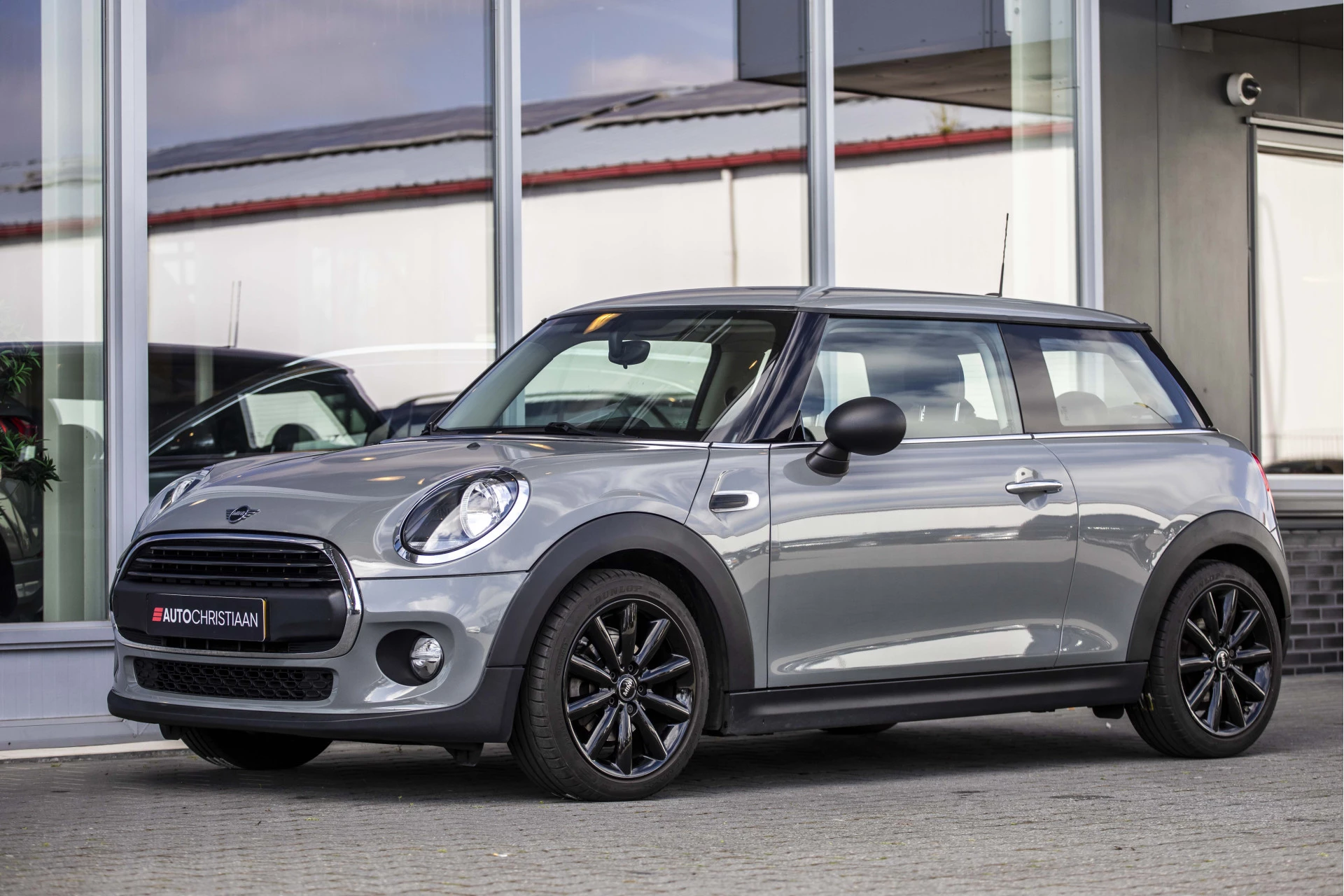Hoofdafbeelding MINI One