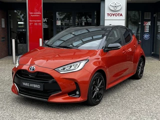 Toyota Yaris 1.5 Hybrid Executive HEAD-UP AD-CRUISE JBL-AUDIO APPLE/ANDROID CLIMA KEYLESS BLIND-SPOT PARK-SENSOR STOELVERWARMING LM-VELGEN 17"