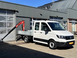 Volkswagen Crafter 35 2.0 TDI L3 Fassi Laadkraan M15A Trekhaak 3500 kg trekgewicht Airco Apple carplay Cruise controle 3-Persoons Kastinrichting Open laadbak Pick-up Euro 6 Bakwagen P-up Telefoonverbinding