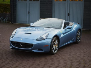 Hoofdafbeelding Ferrari California Ferrari California V8 Blue Metallic excl. btw