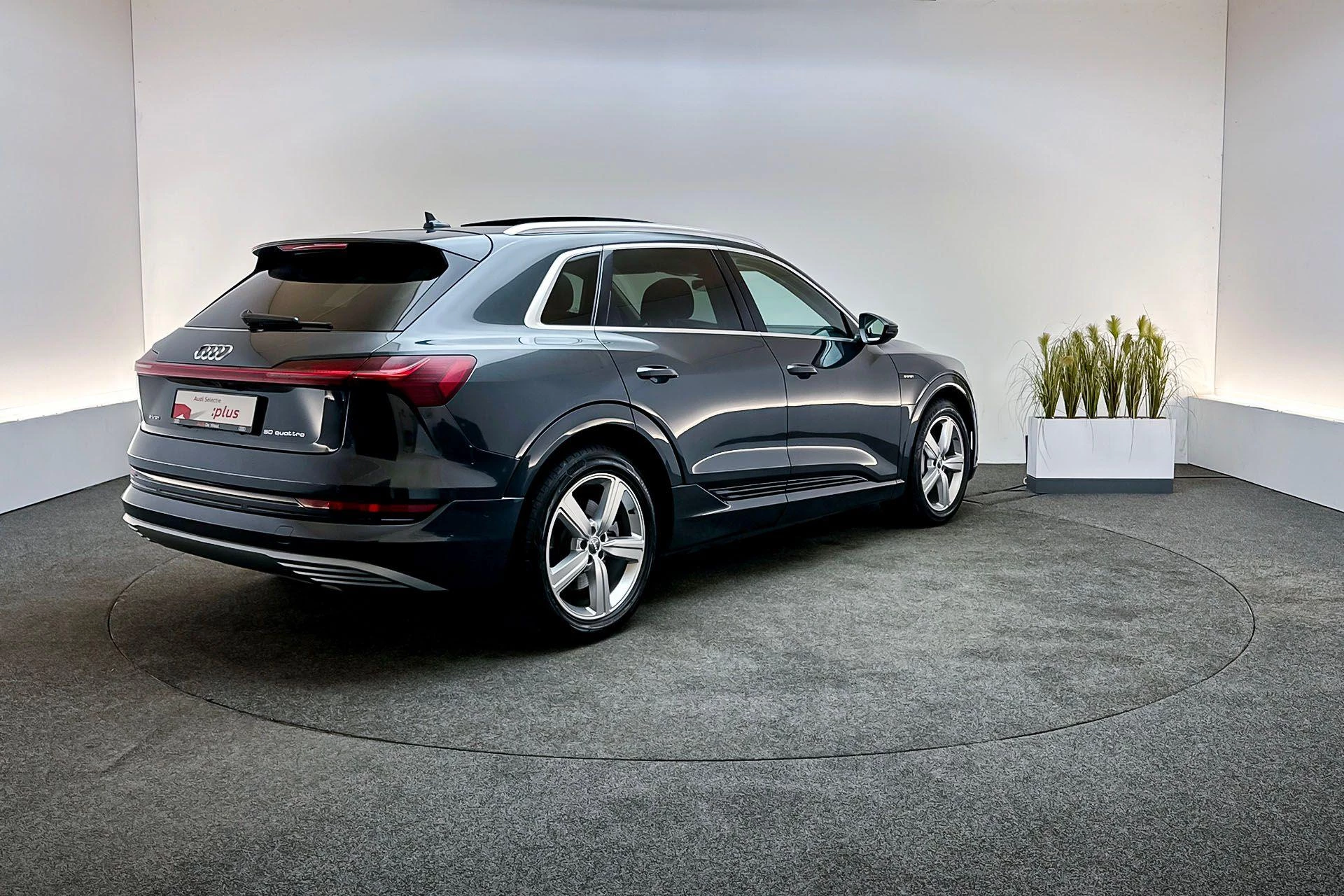 Hoofdafbeelding Audi e-tron