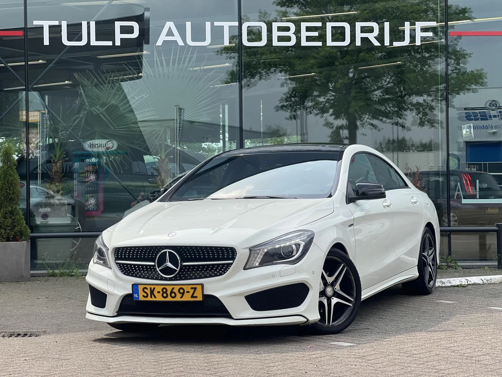 Hoofdafbeelding Mercedes-Benz CLA