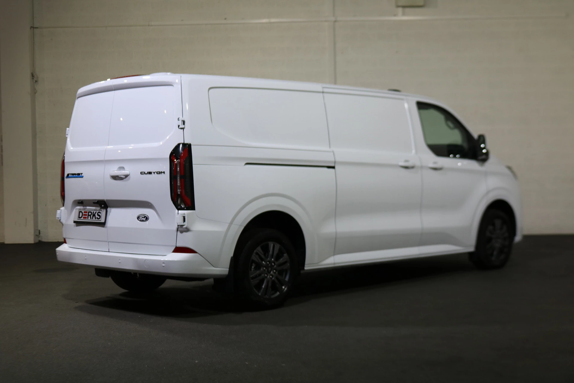 Hoofdafbeelding Ford E-Transit Custom