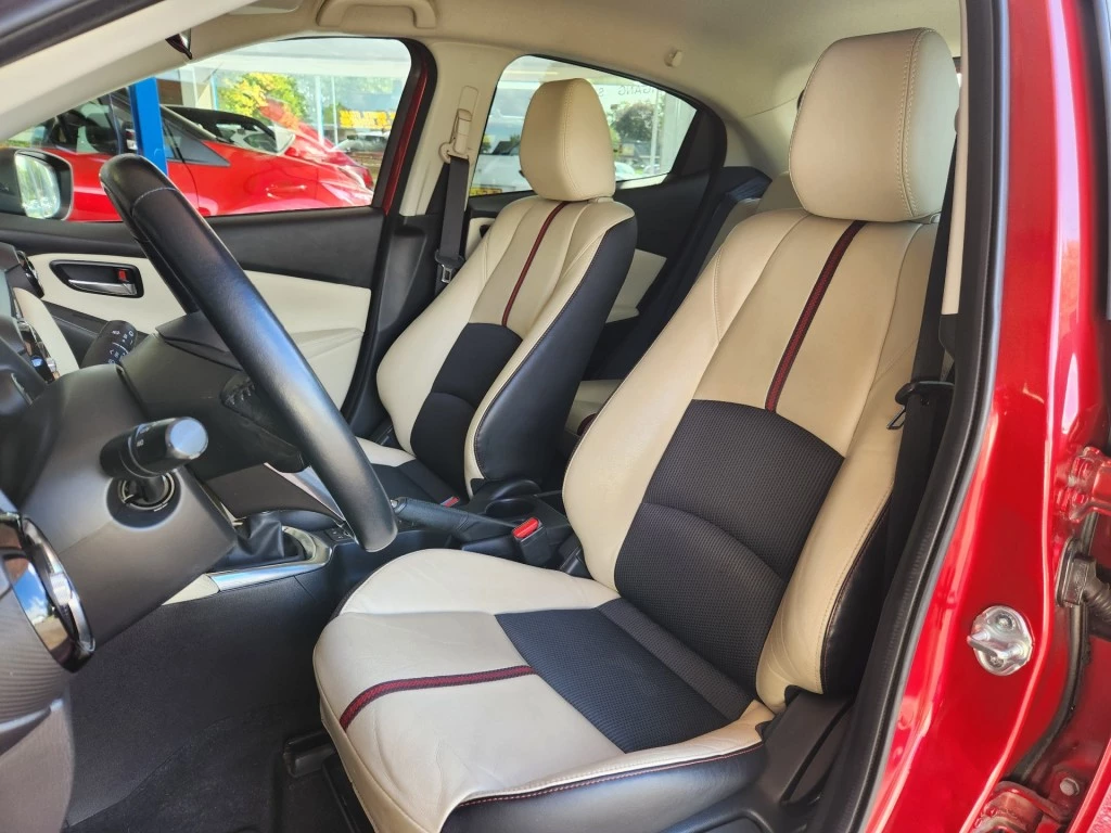 Hoofdafbeelding Mazda 2