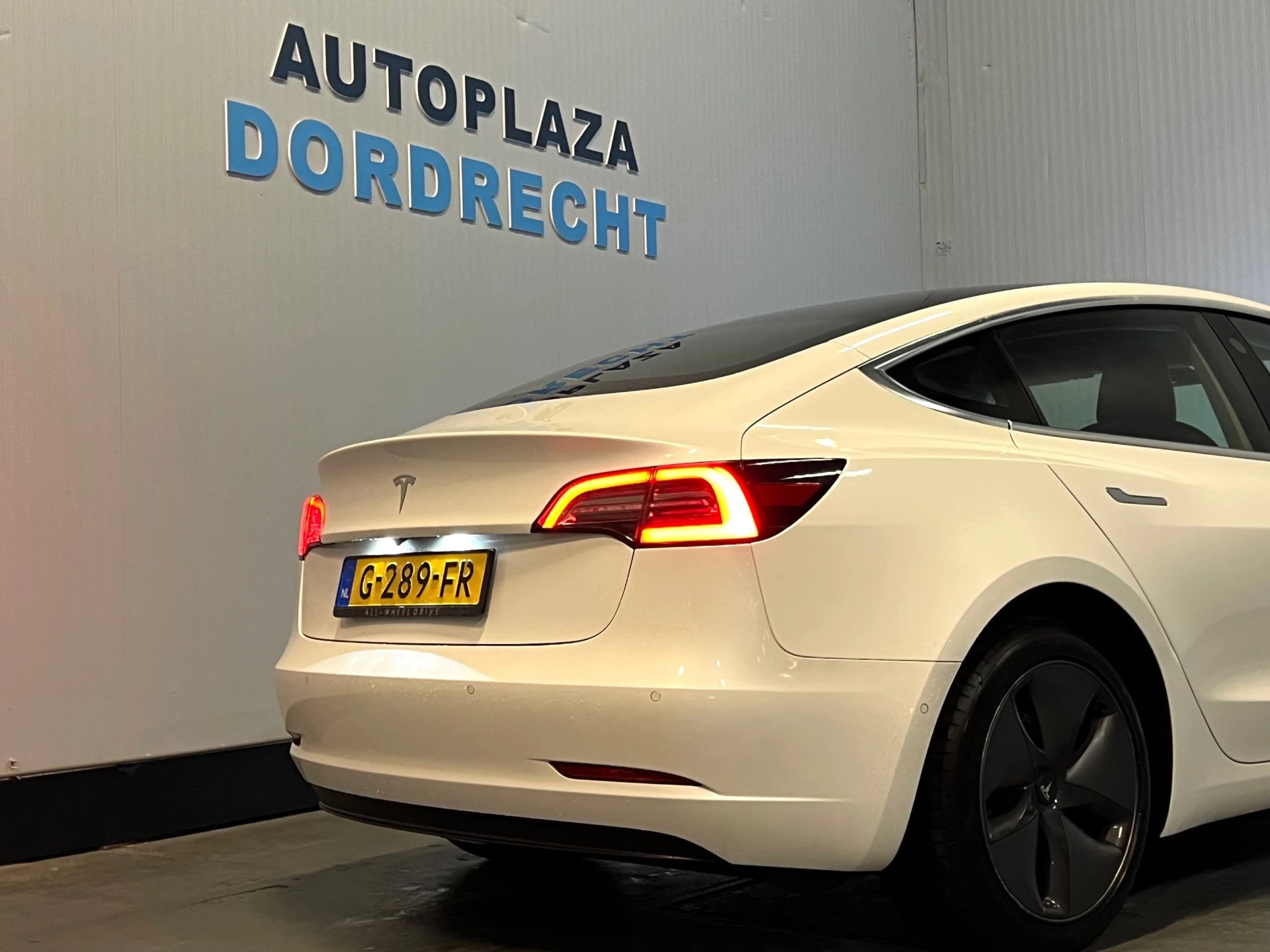 Hoofdafbeelding Tesla Model 3