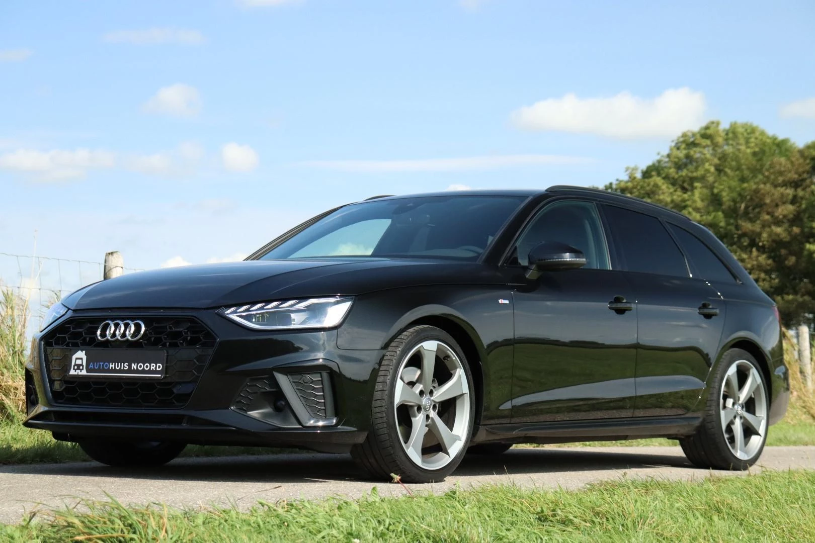 Hoofdafbeelding Audi A4