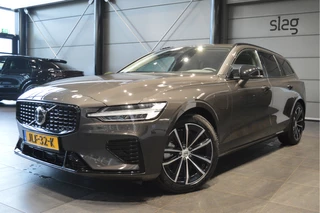 Hoofdafbeelding Volvo V60 Volvo V60 2.0 T6 Plug-in hybrid AWD Plus Dark leer trekhaak 18 inch !!