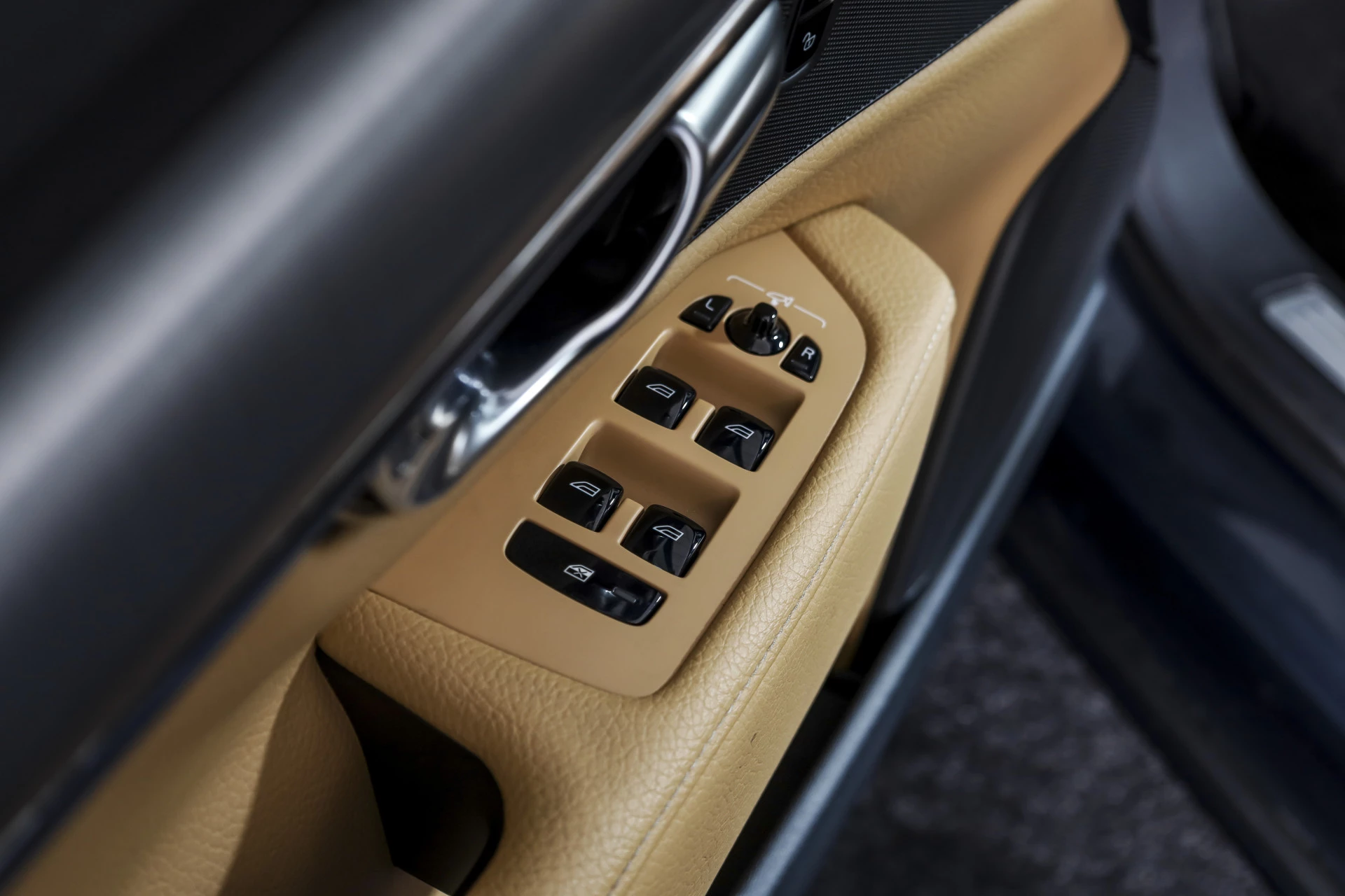 Hoofdafbeelding Volvo S90