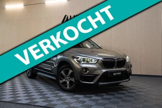 BMW X1 SDrive18d High Executive PANO/HUD/NAVI/LEDER/STOELVERW/VOL!