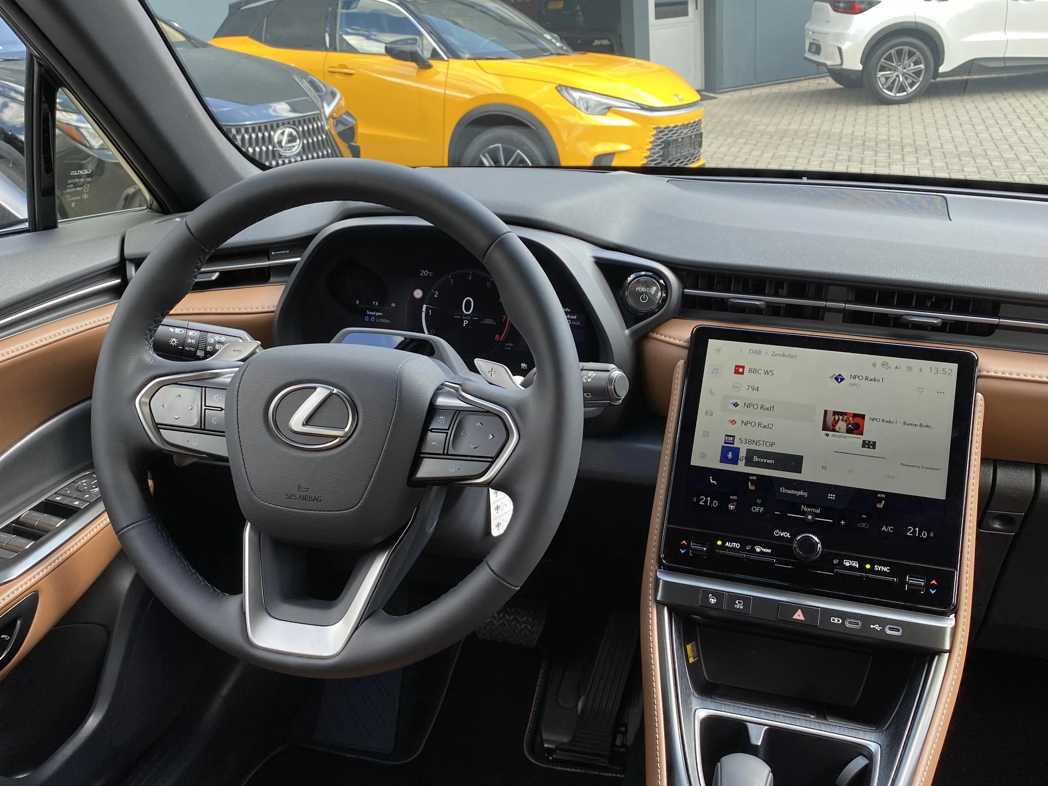 Hoofdafbeelding Lexus LBX