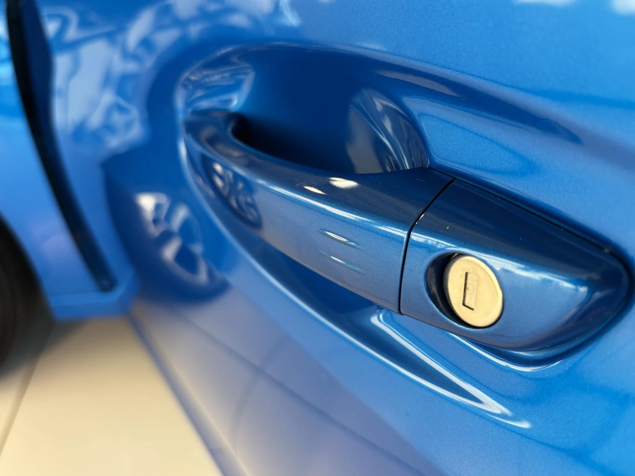 Hoofdafbeelding Peugeot e-208