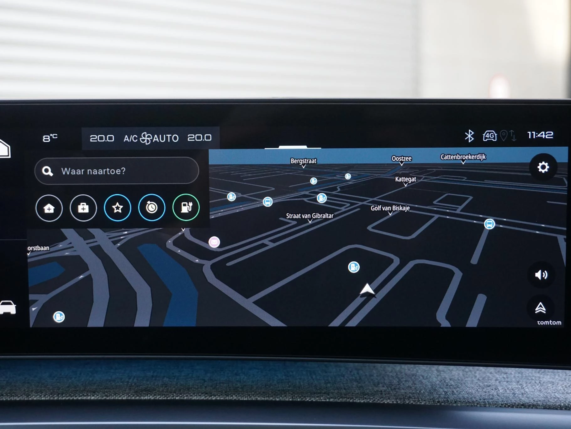 Hoofdafbeelding Peugeot e-5008