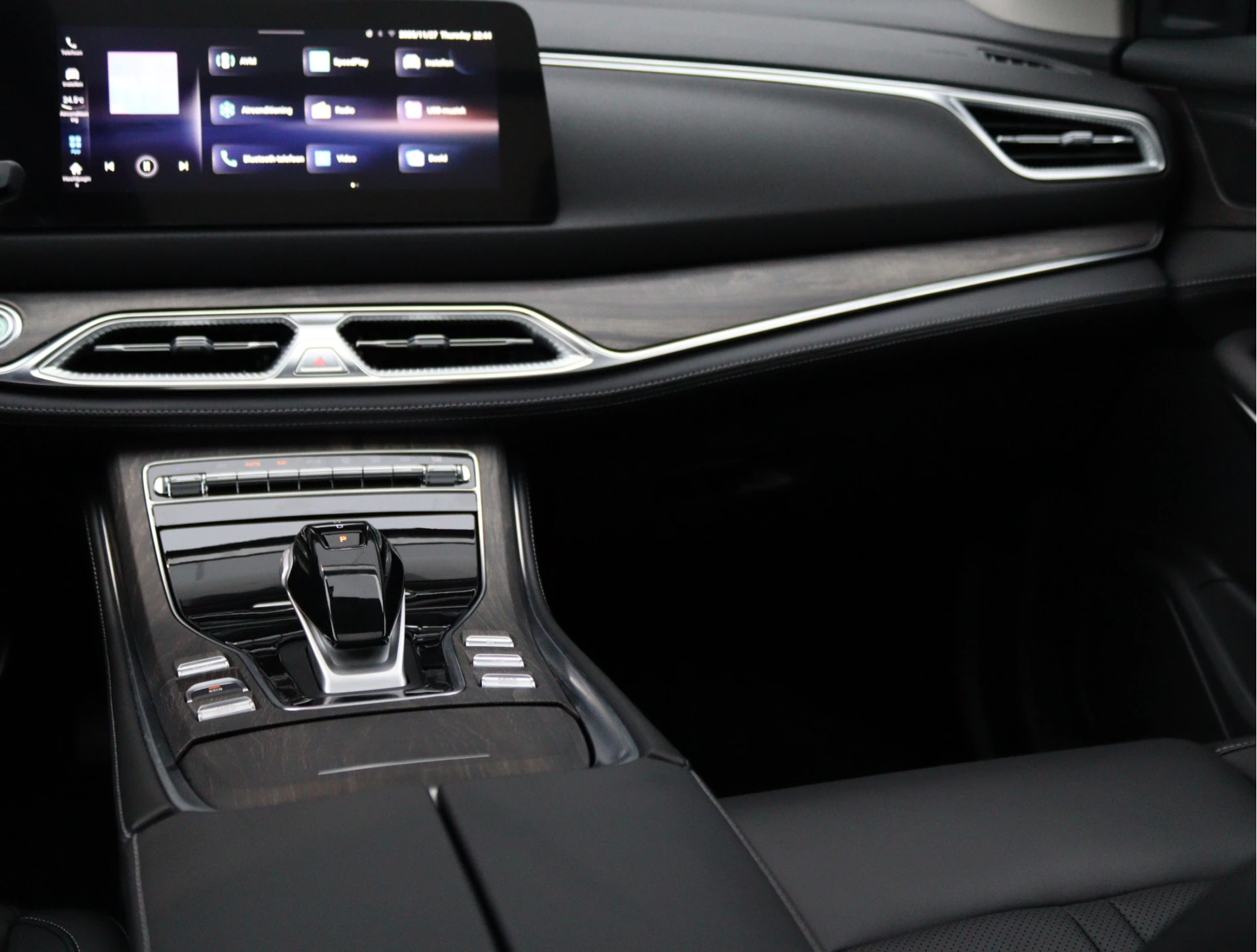 Hoofdafbeelding DFSK E5 PHEV