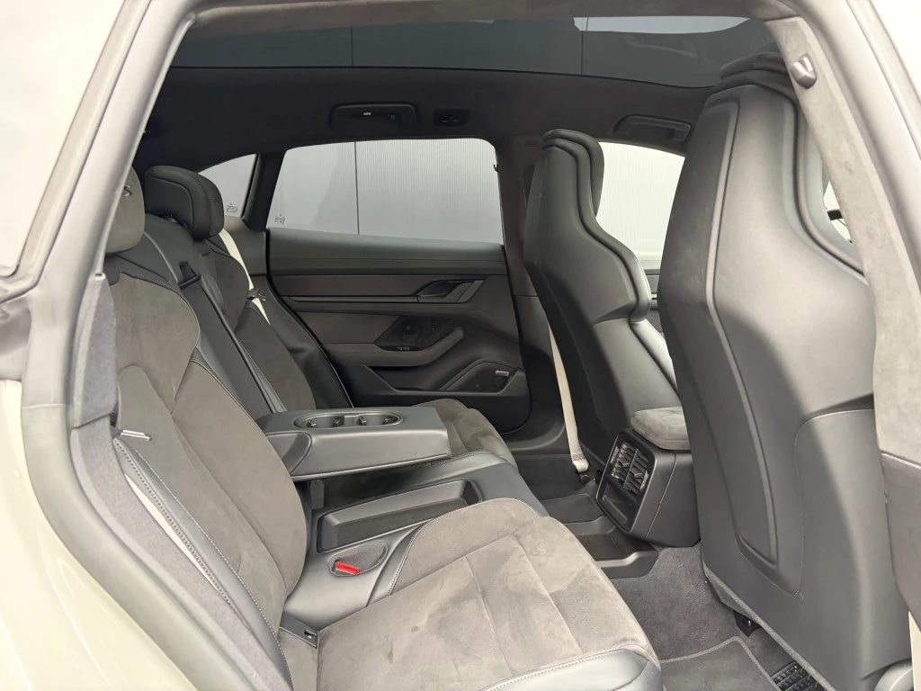 Hoofdafbeelding Porsche Taycan