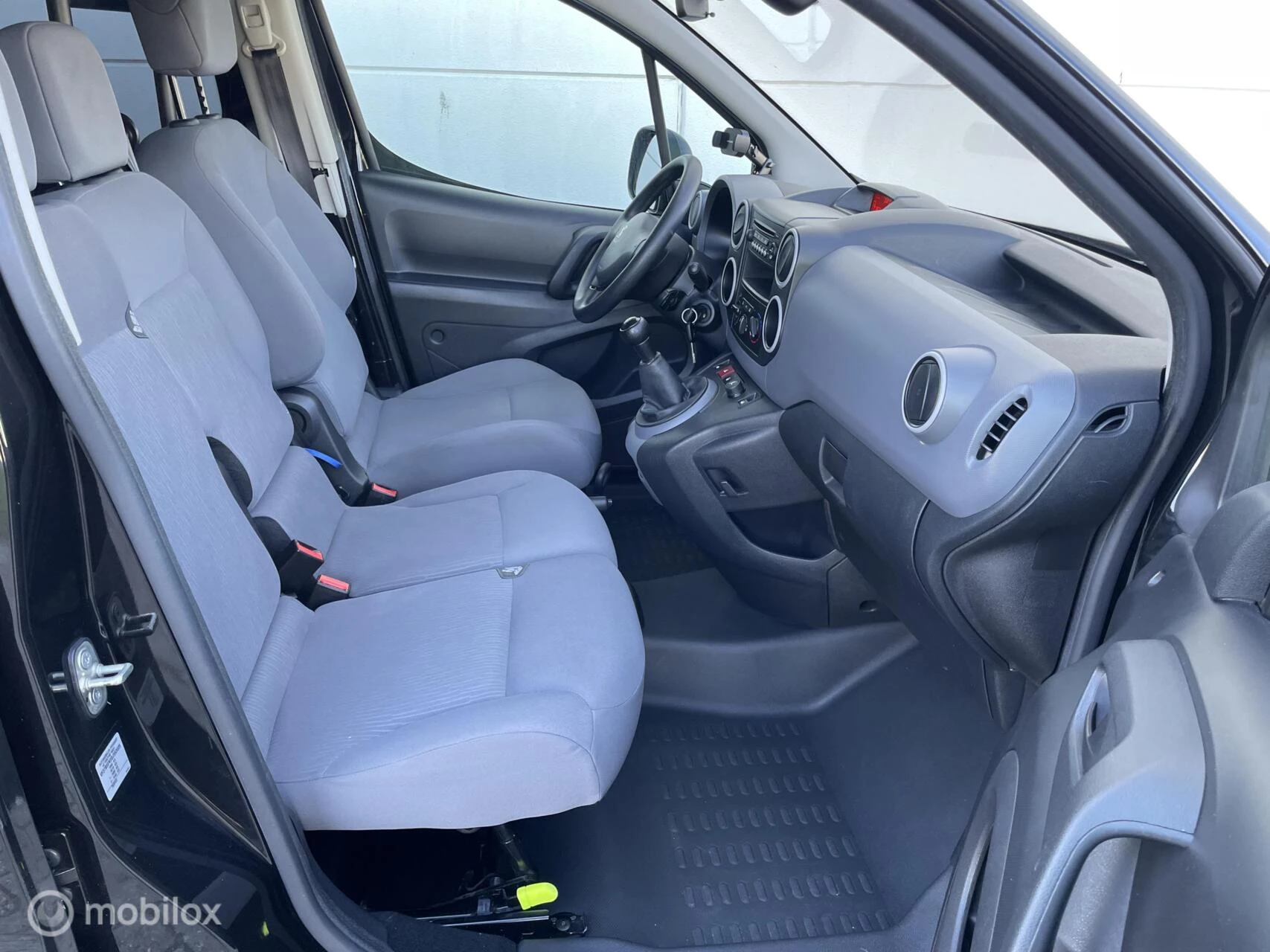 Hoofdafbeelding Peugeot Partner