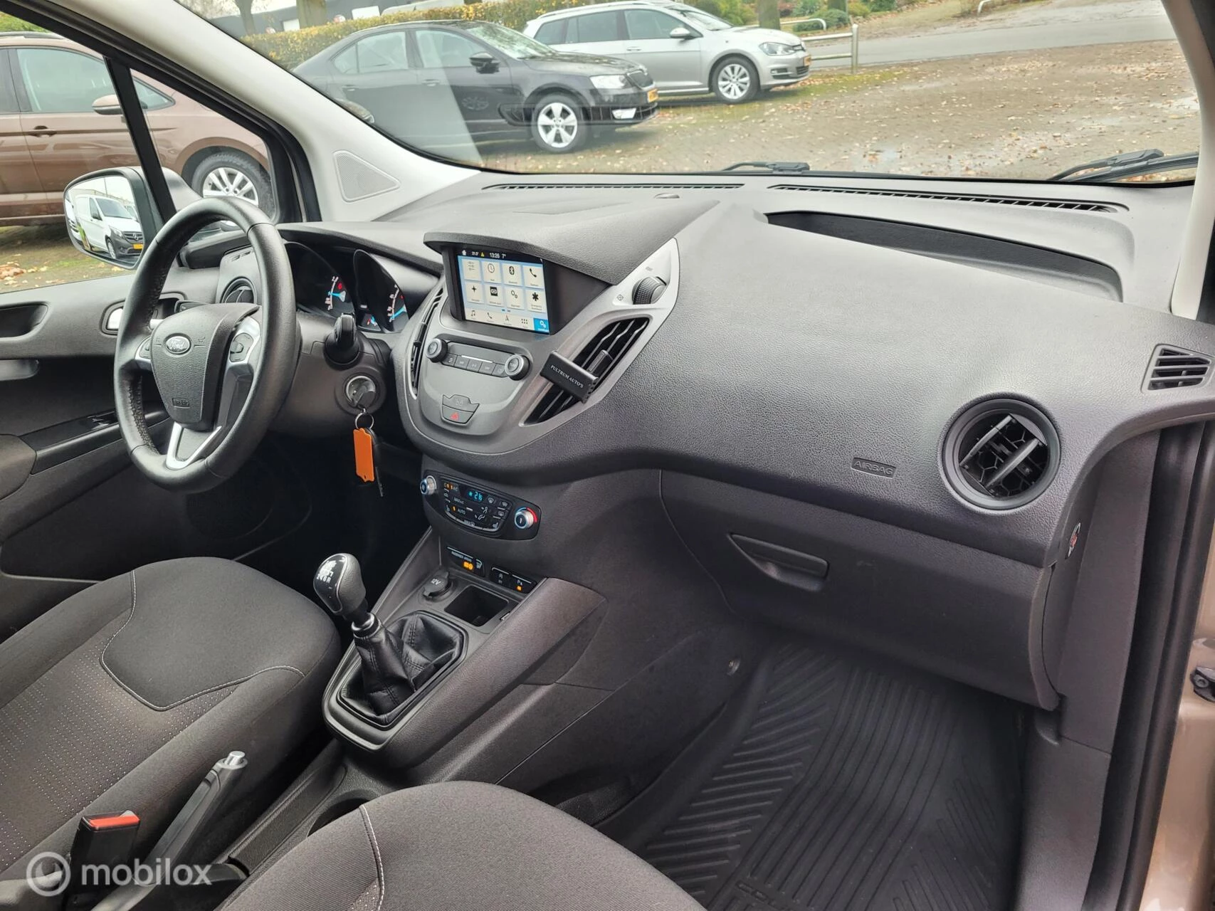 Hoofdafbeelding Ford Transit Courier