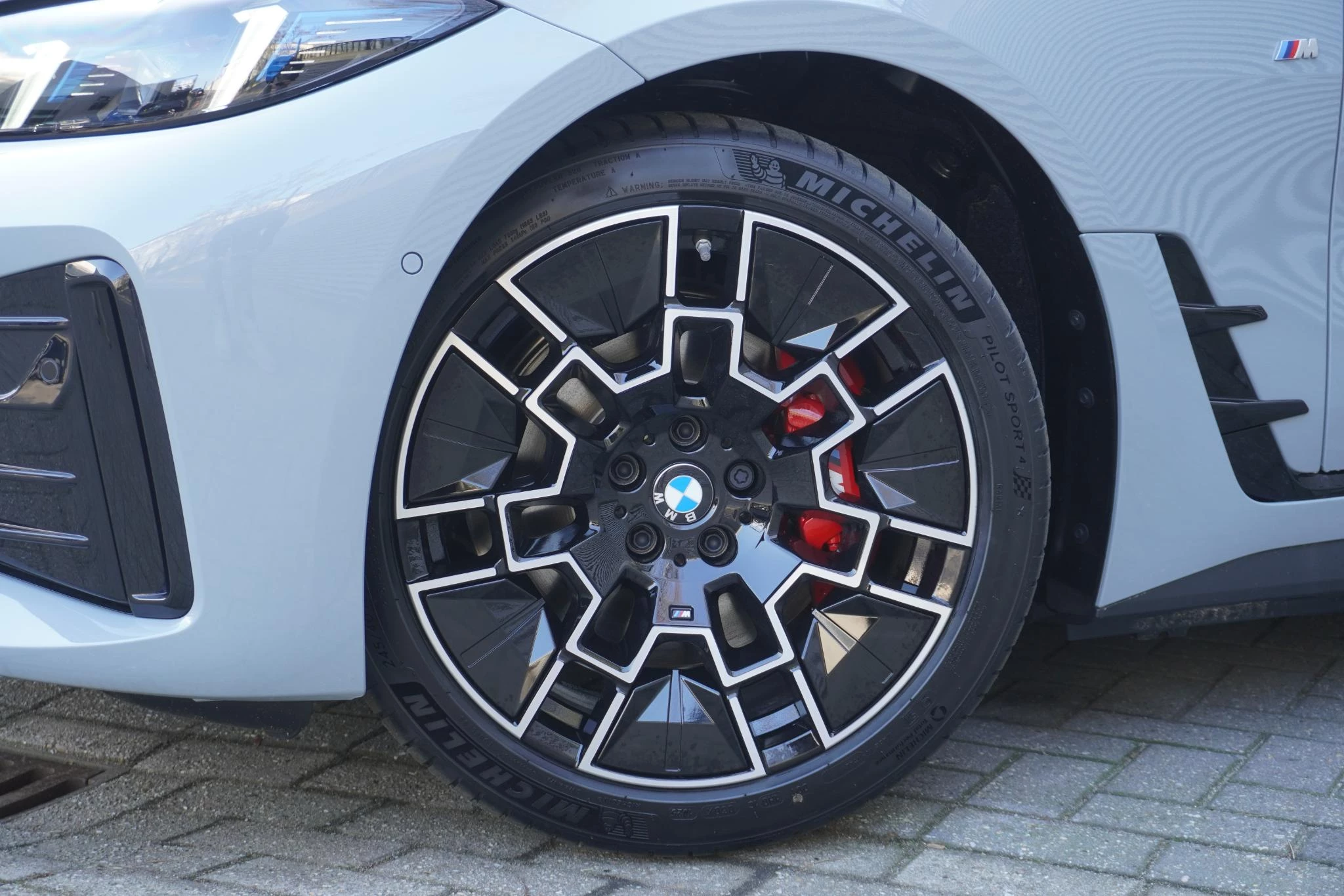 Hoofdafbeelding BMW i4