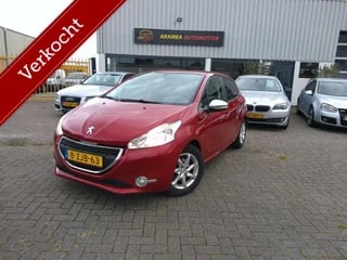 Peugeot 208 AUT 1.2 E-VTI Style 2015 Nieuwe distributie