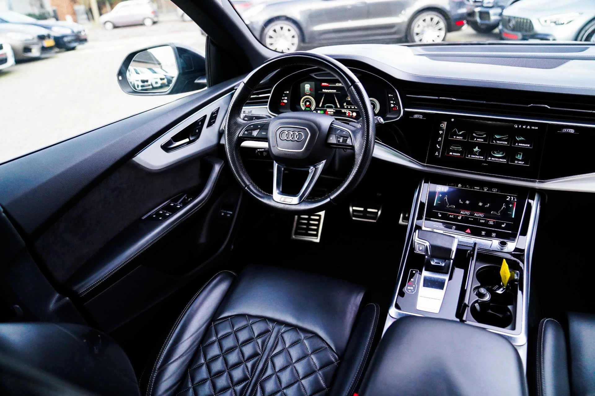 Hoofdafbeelding Audi Q8