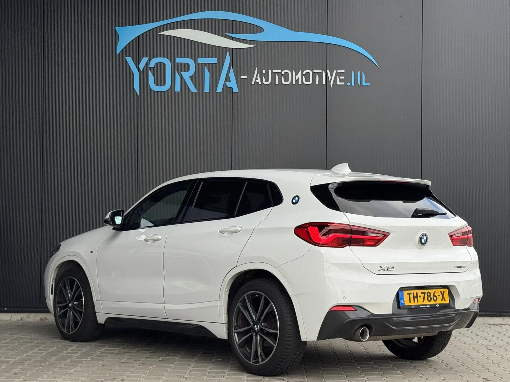 Hoofdafbeelding BMW X2