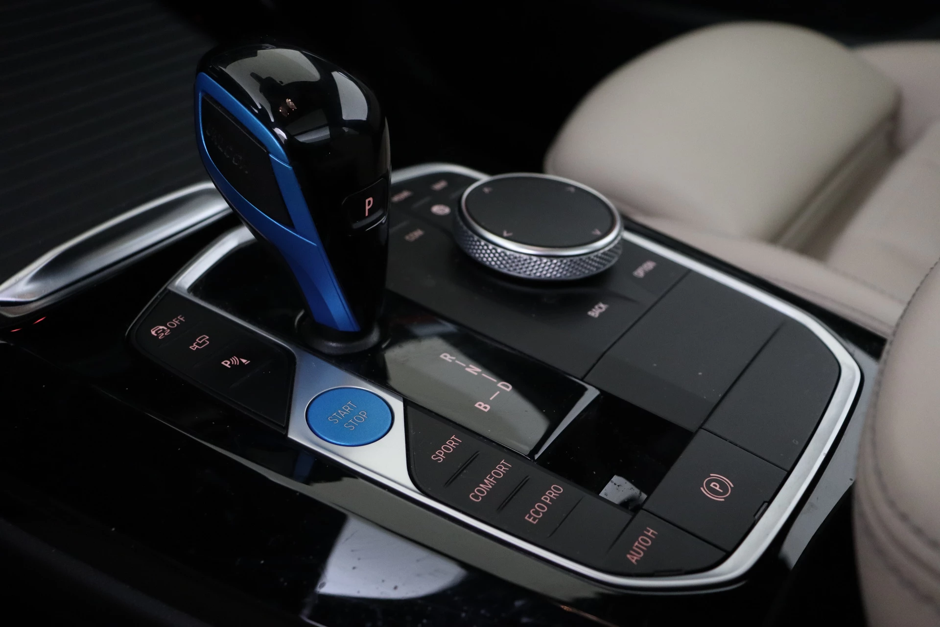 Hoofdafbeelding BMW iX3