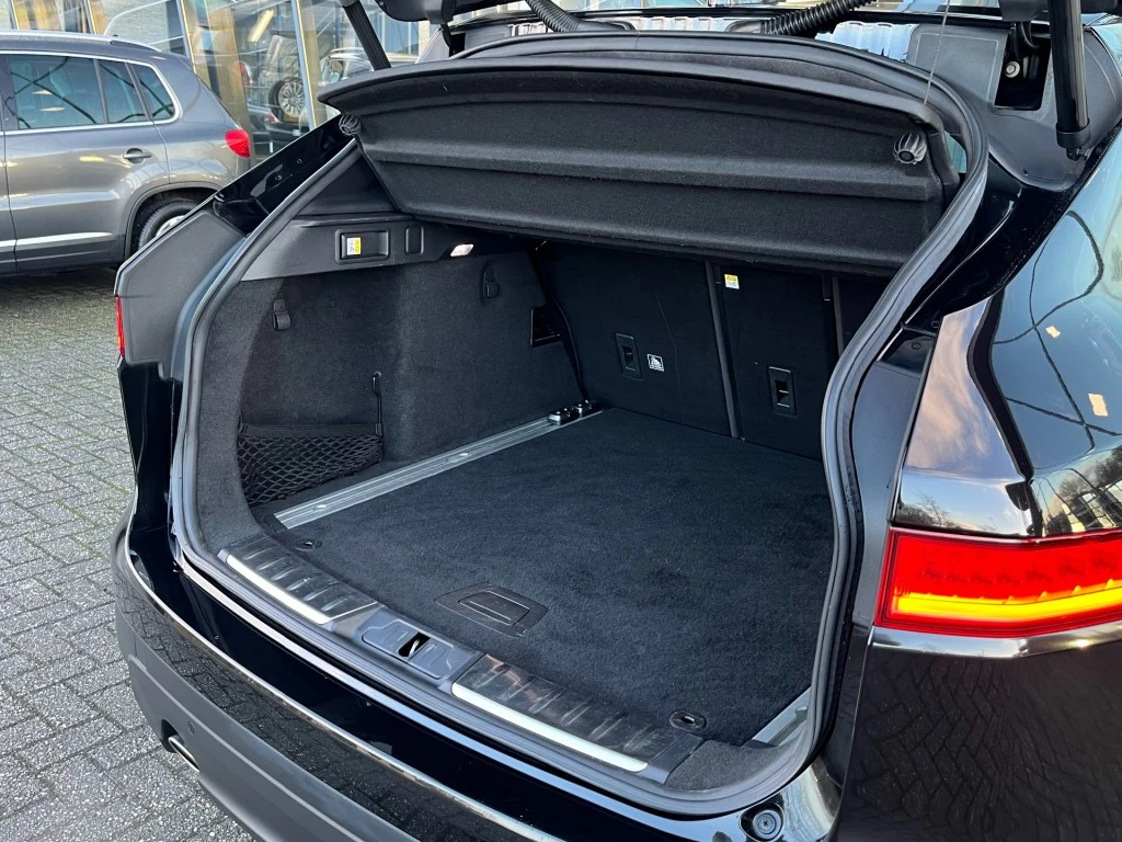 Hoofdafbeelding Jaguar F-PACE