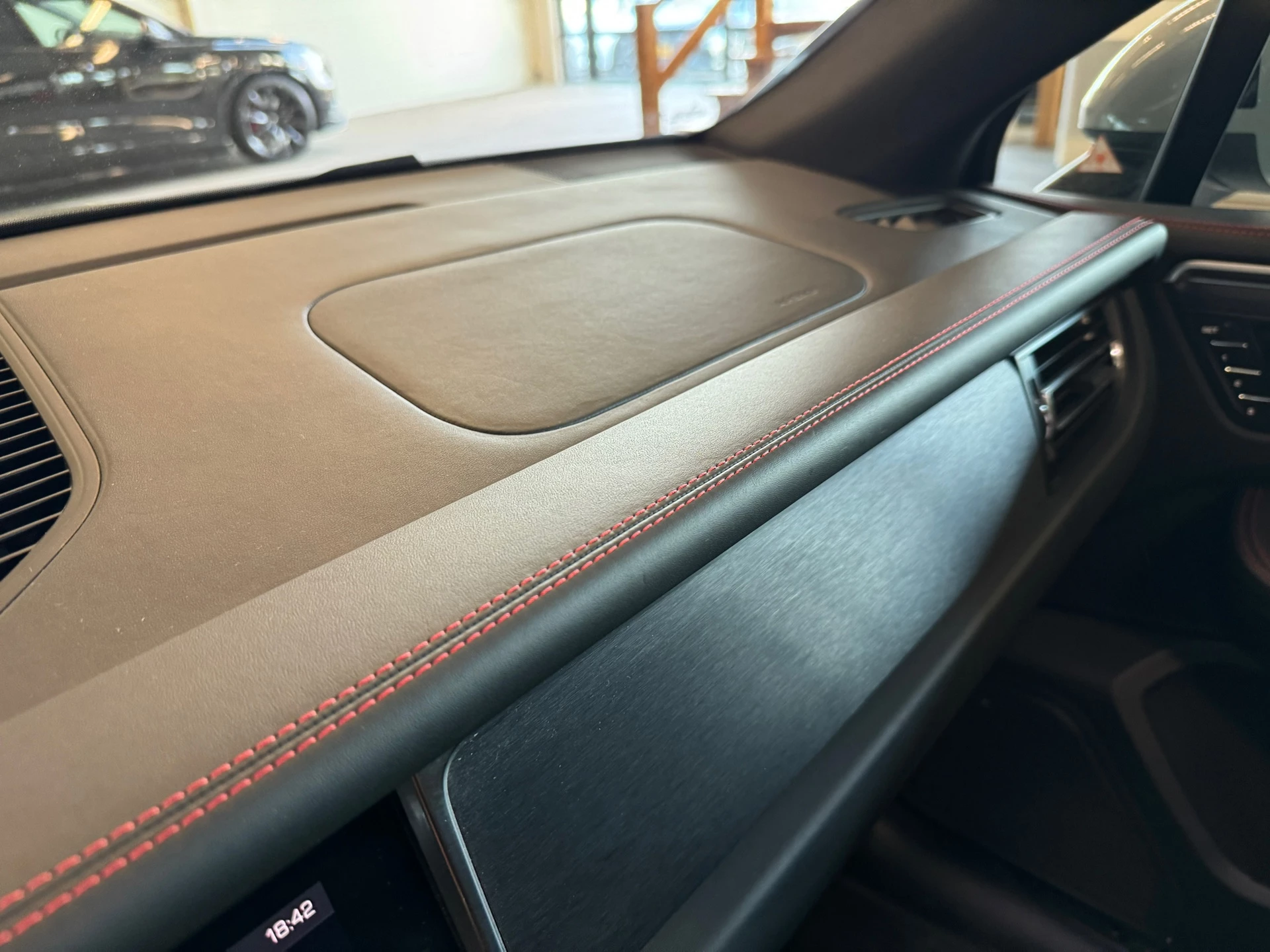 Hoofdafbeelding Porsche Macan
