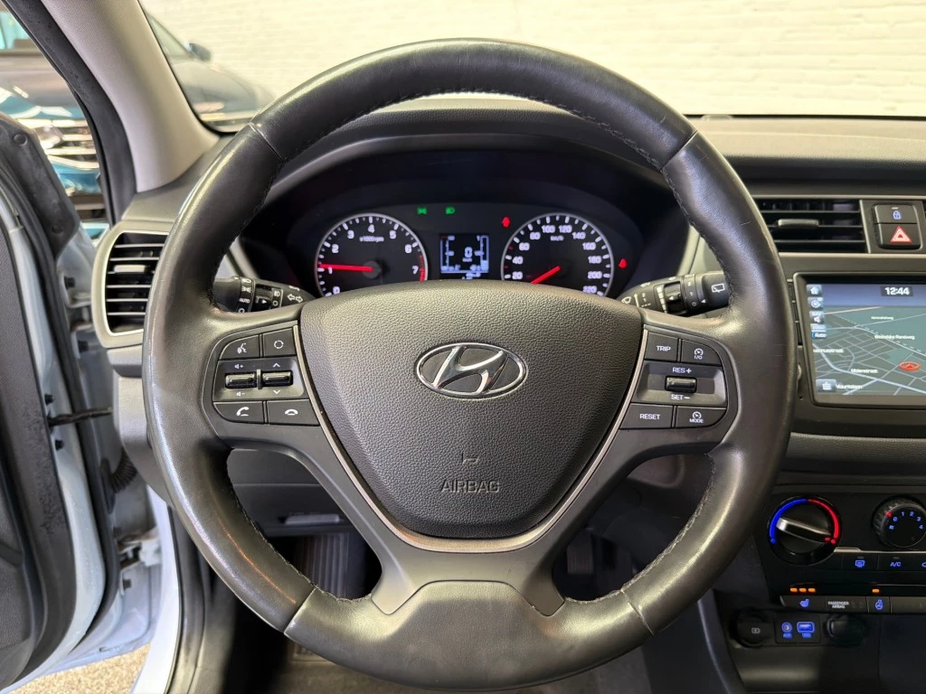 Hoofdafbeelding Hyundai i20