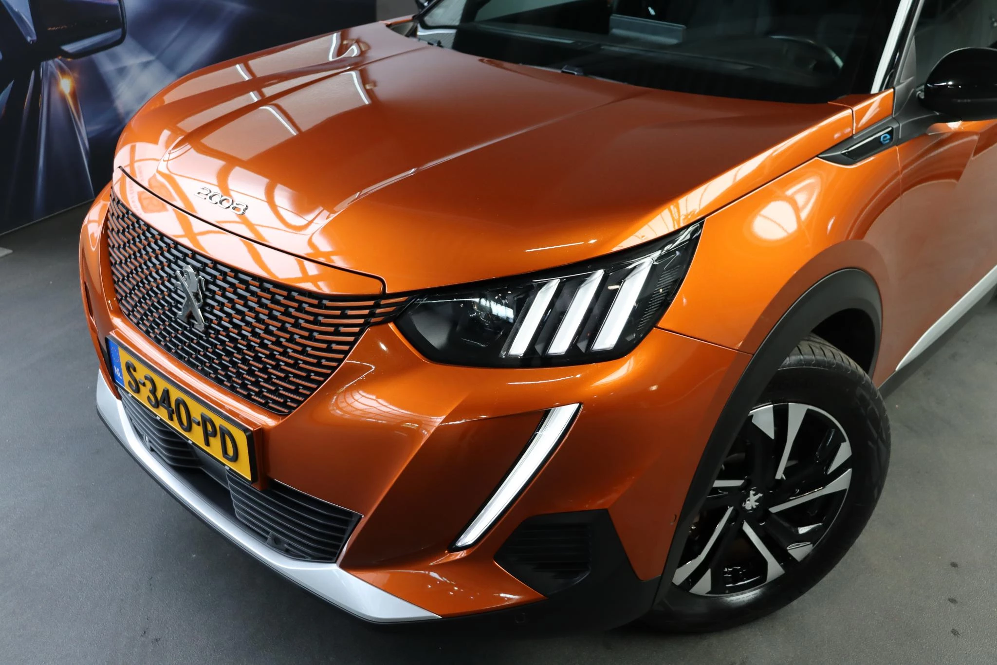 Hoofdafbeelding Peugeot e-2008