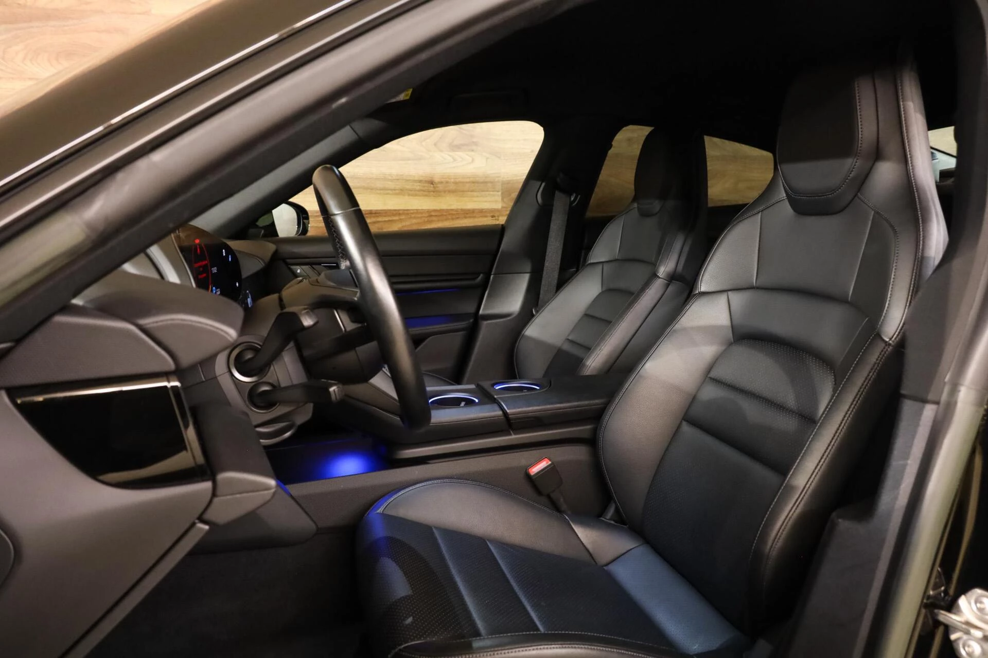 Hoofdafbeelding Porsche Taycan