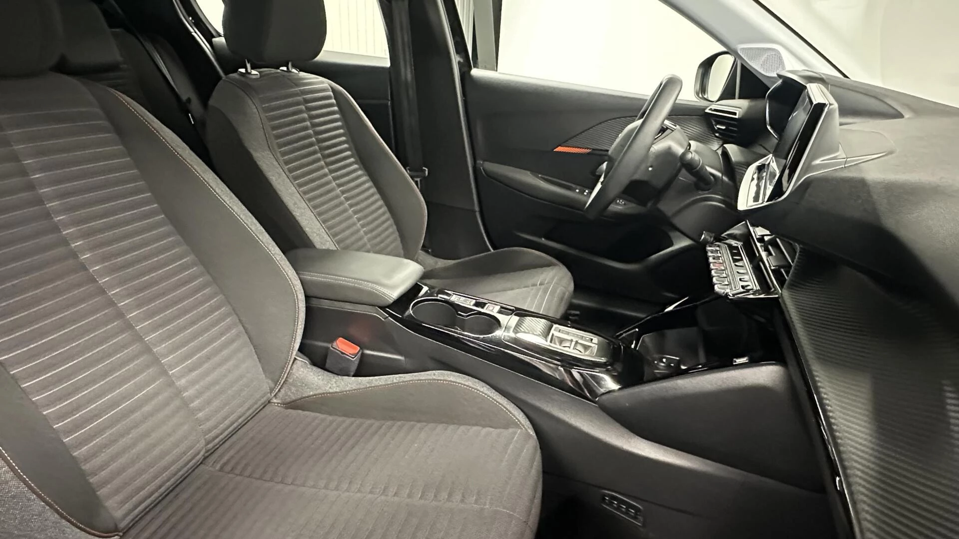 Hoofdafbeelding Peugeot e-208