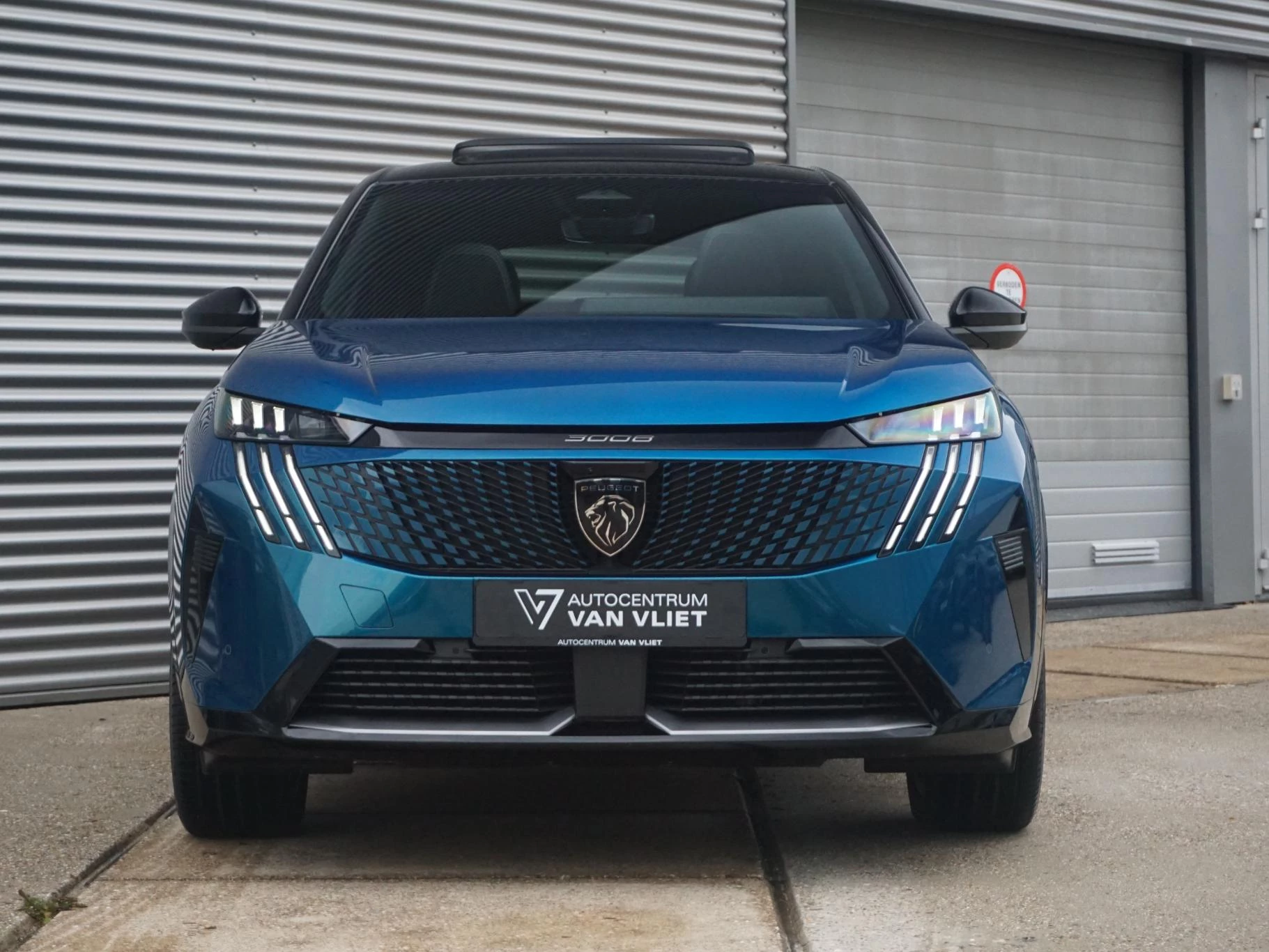 Hoofdafbeelding Peugeot e-3008