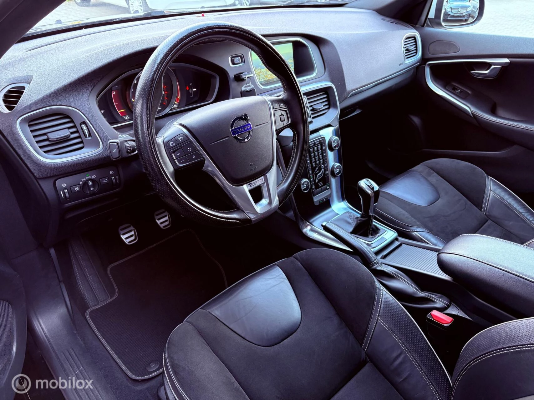 Hoofdafbeelding Volvo V40