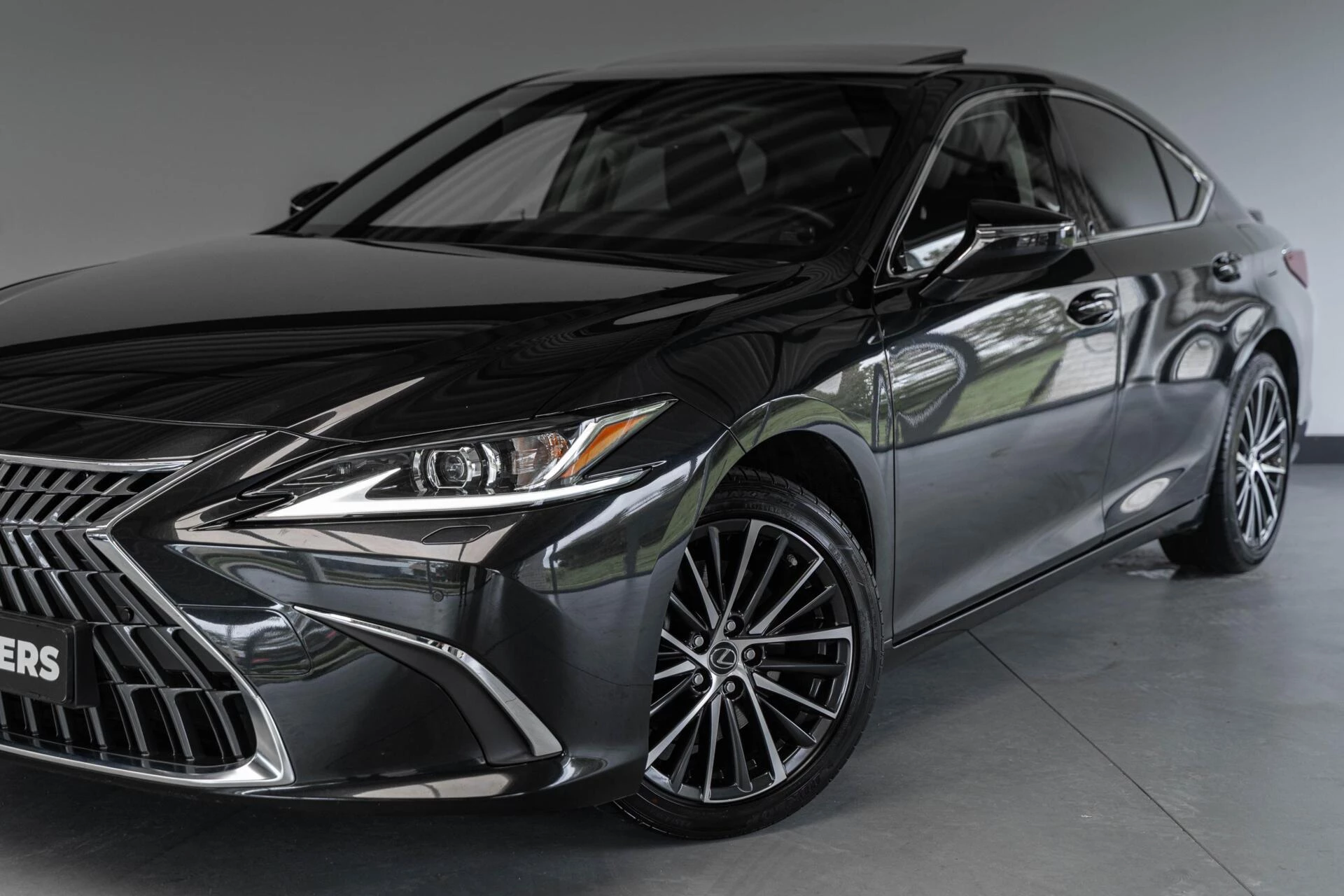 Hoofdafbeelding Lexus ES