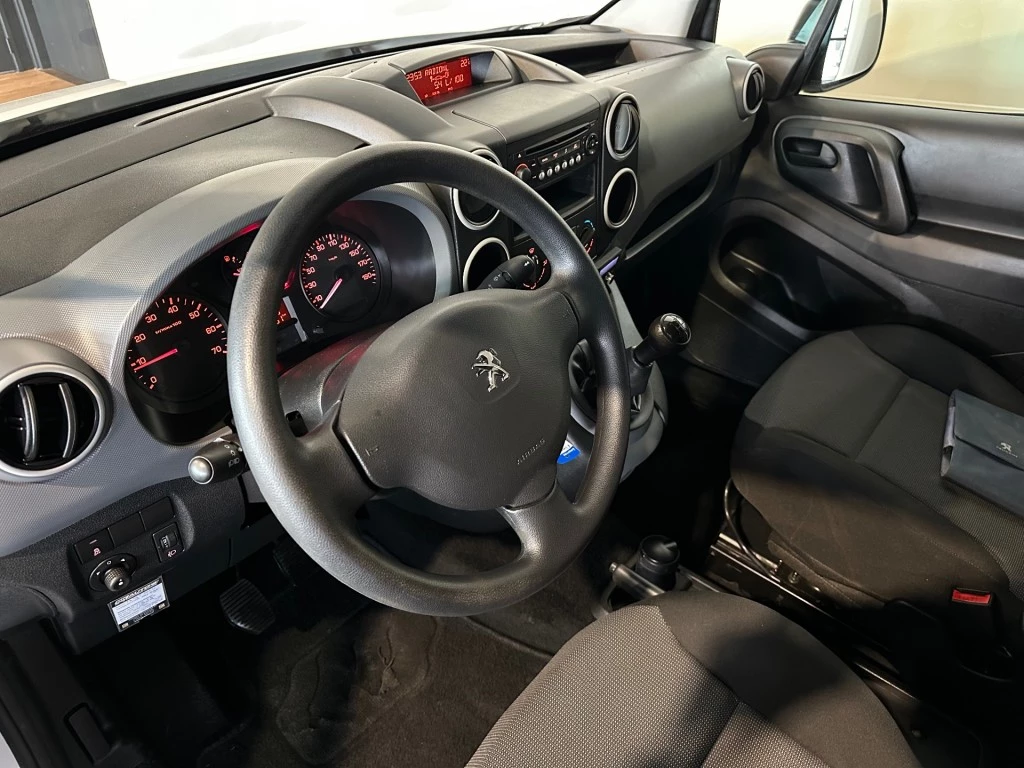 Hoofdafbeelding Peugeot Partner