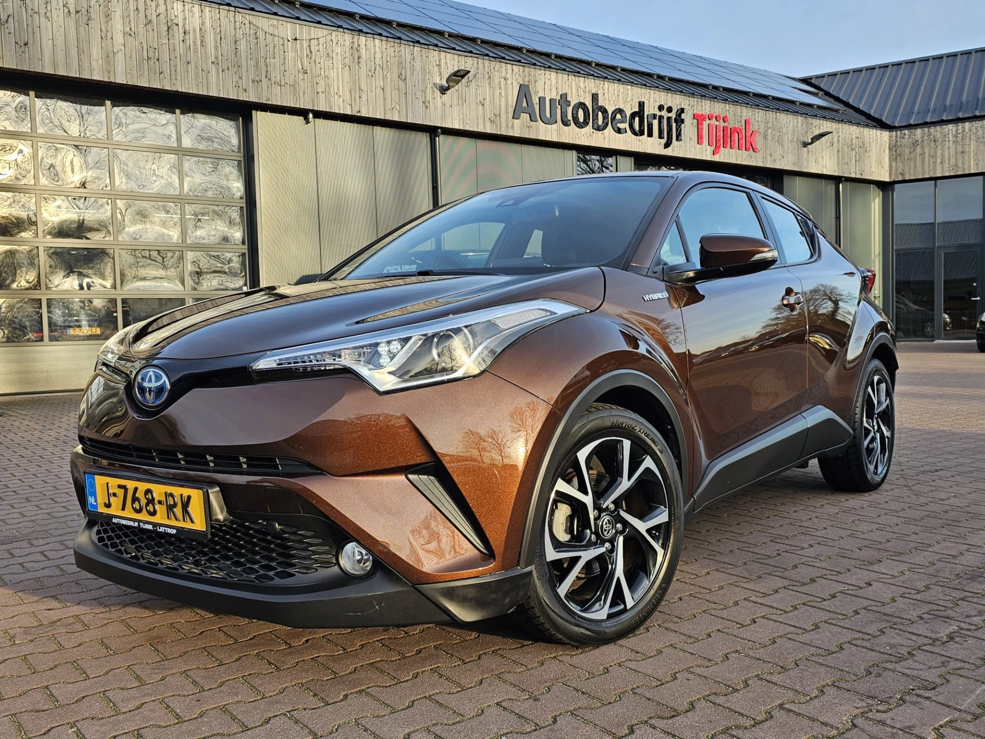 Hoofdafbeelding Toyota C-HR