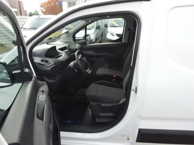 Hoofdafbeelding Peugeot Partner