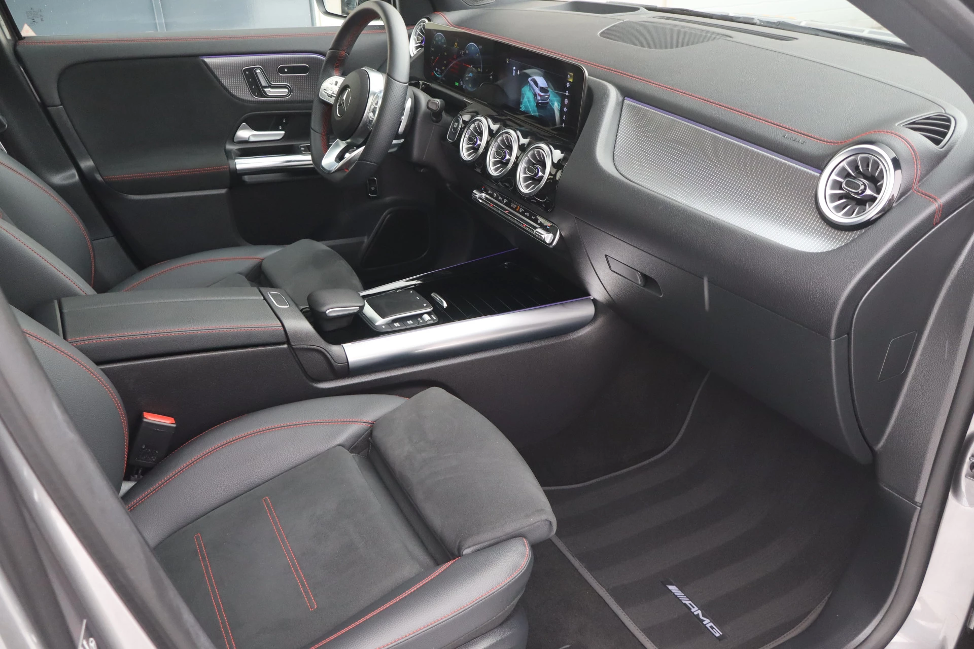 Hoofdafbeelding Mercedes-Benz EQA