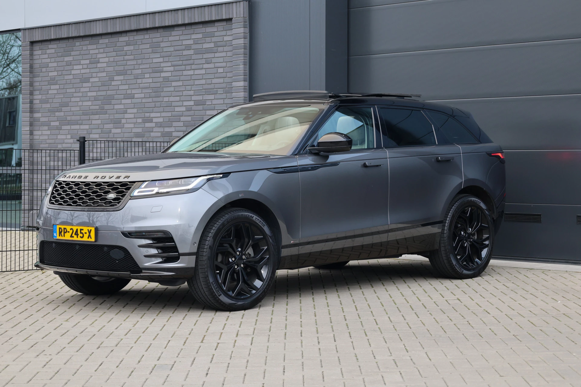 Hoofdafbeelding Land Rover Range Rover Velar