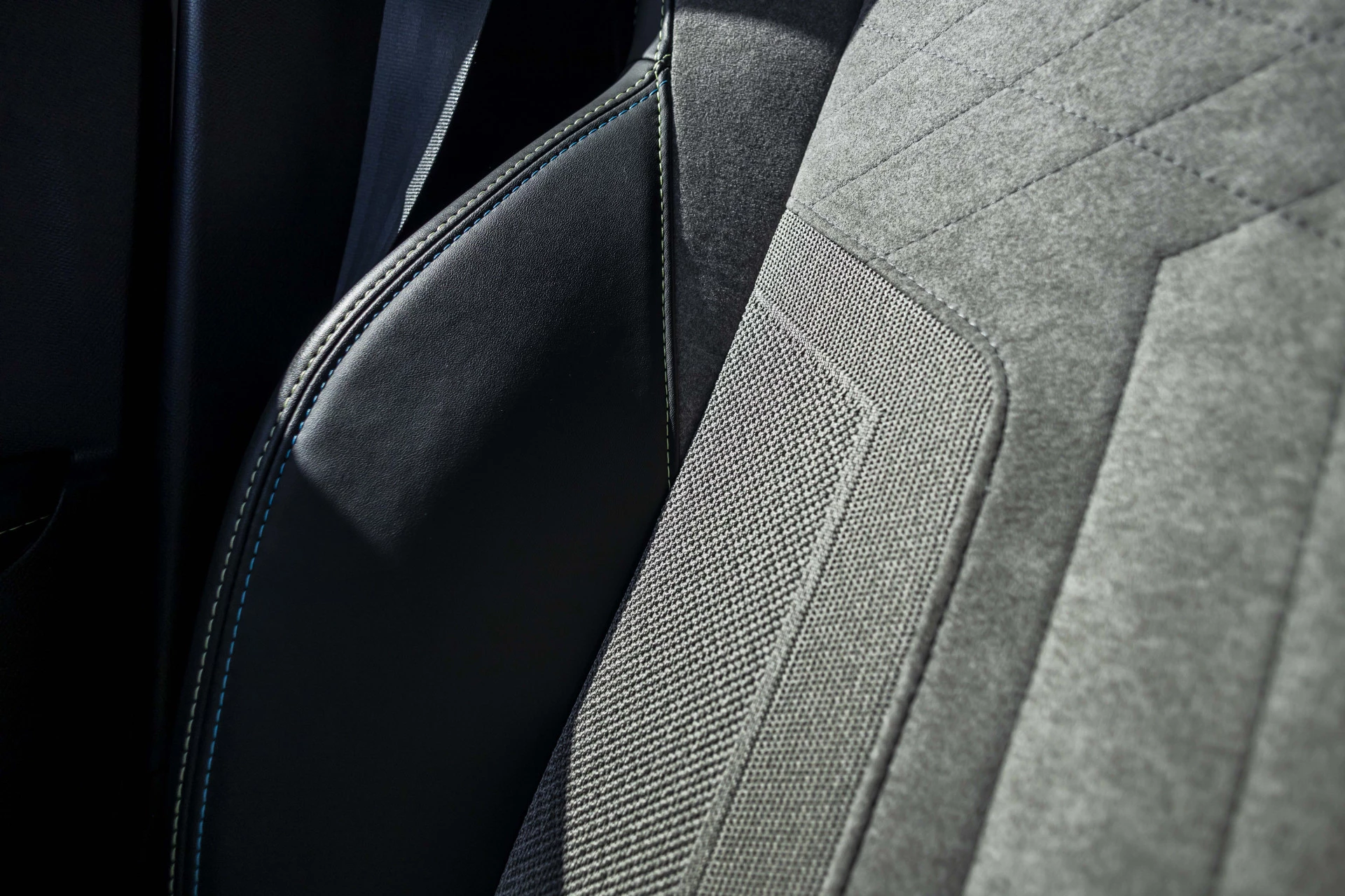 Hoofdafbeelding Peugeot e-208