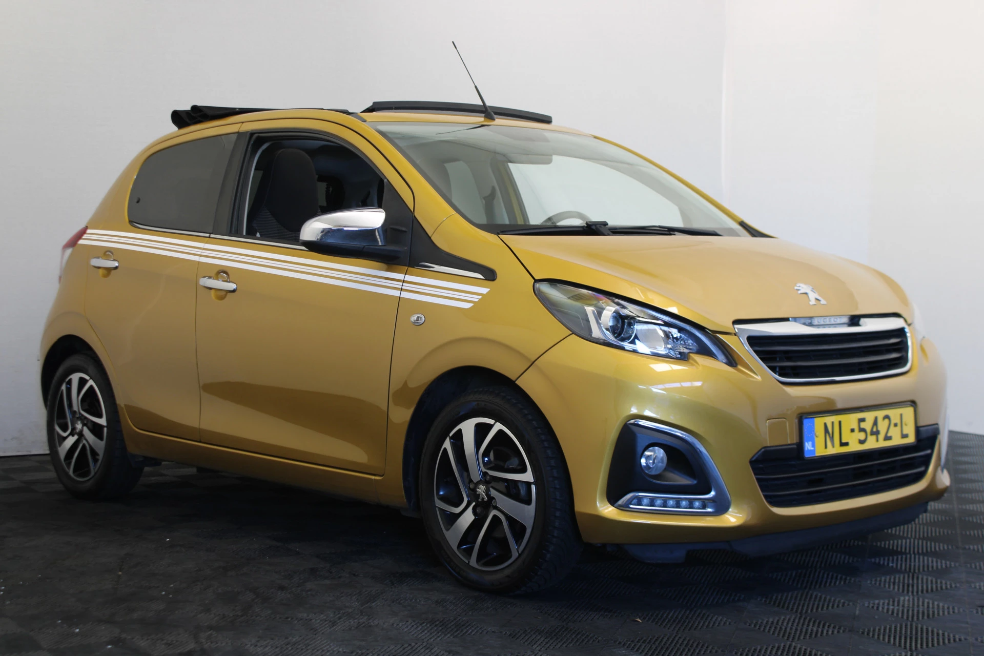 Hoofdafbeelding Peugeot 108